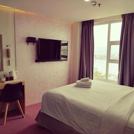 Sempre Premier Inn - Mactan Airport Hotel 麦克坦 外观 照片