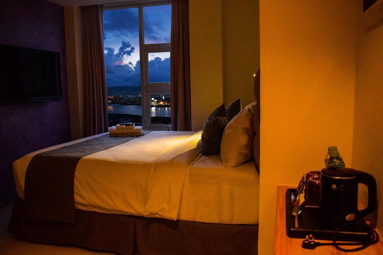Sempre Premier Inn - Mactan Airport Hotel 麦克坦 外观 照片