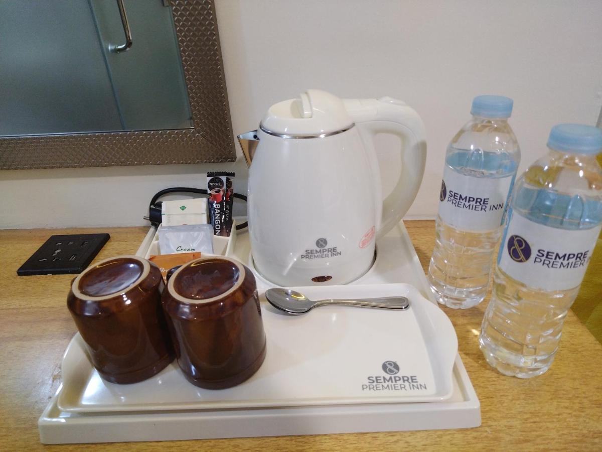 Sempre Premier Inn - Mactan Airport Hotel 麦克坦 外观 照片