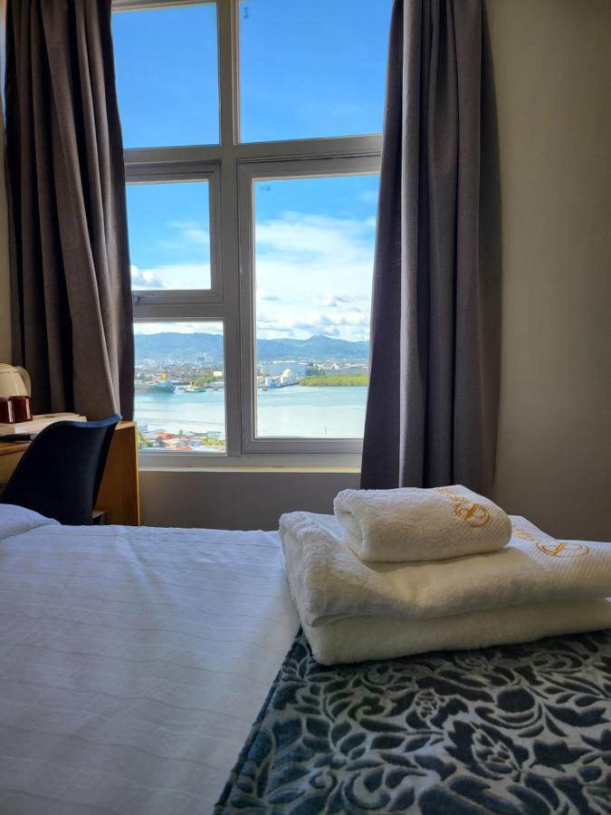Sempre Premier Inn - Mactan Airport Hotel 麦克坦 外观 照片