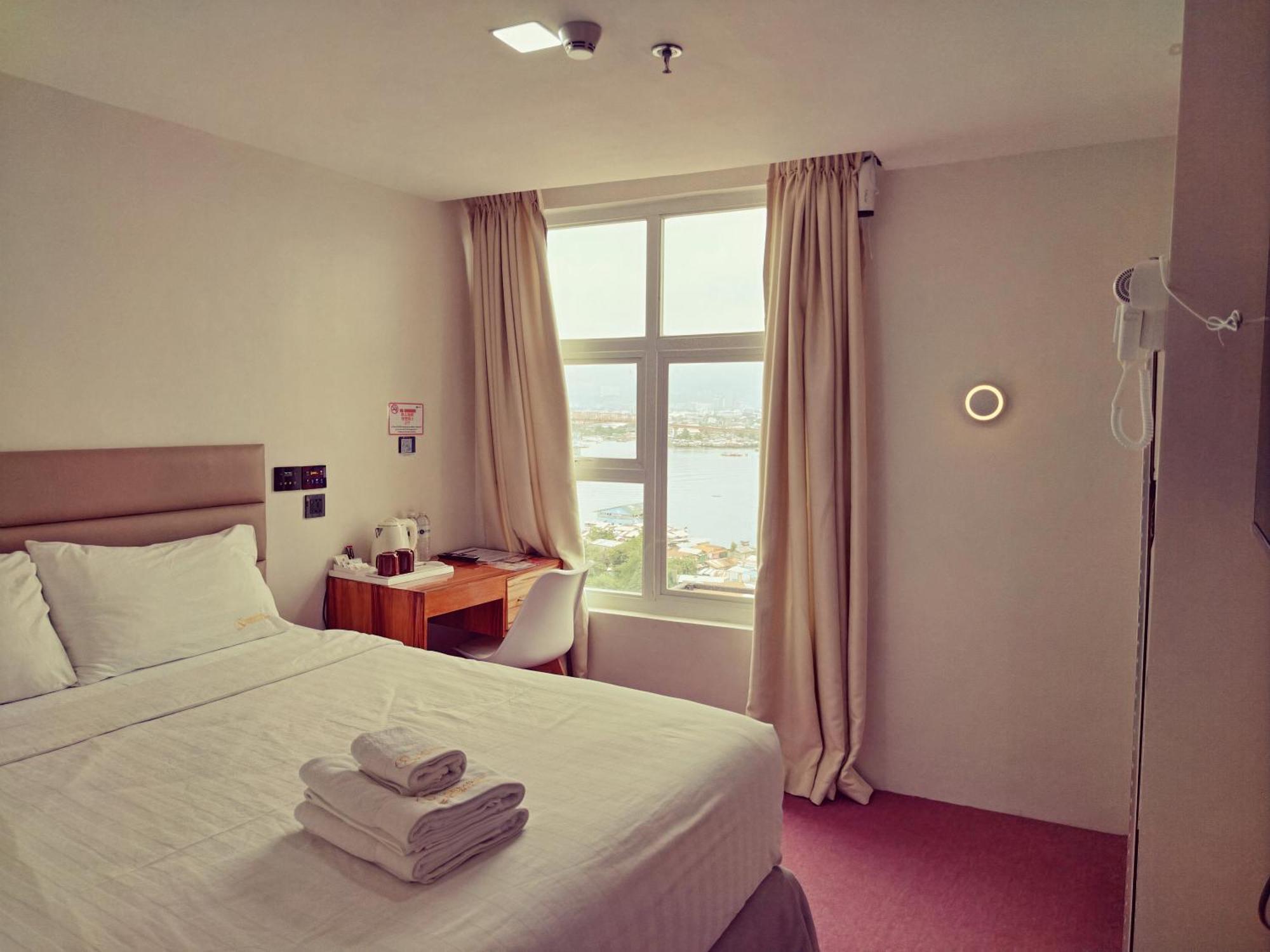 Sempre Premier Inn - Mactan Airport Hotel 麦克坦 外观 照片