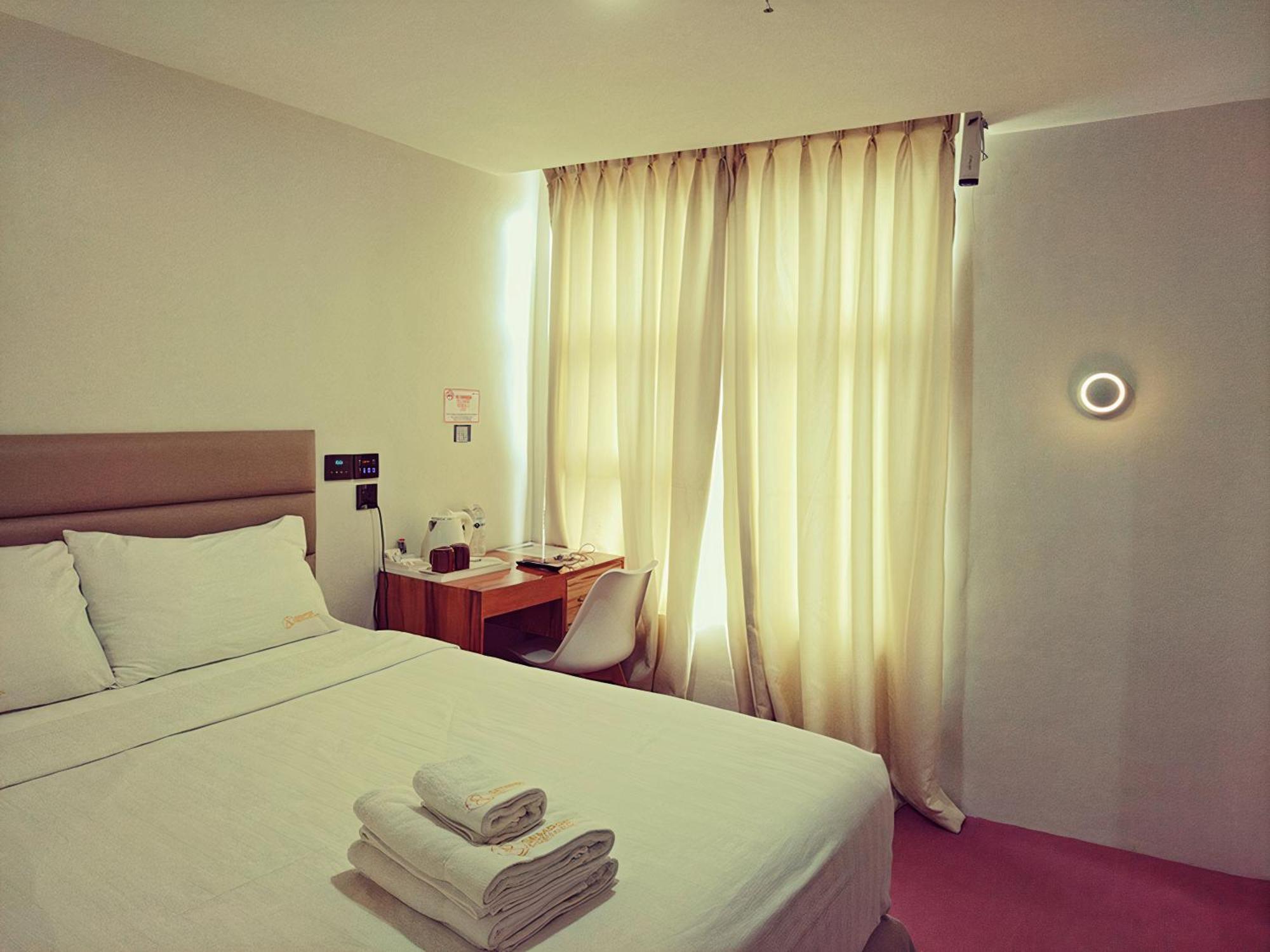 Sempre Premier Inn - Mactan Airport Hotel 麦克坦 外观 照片