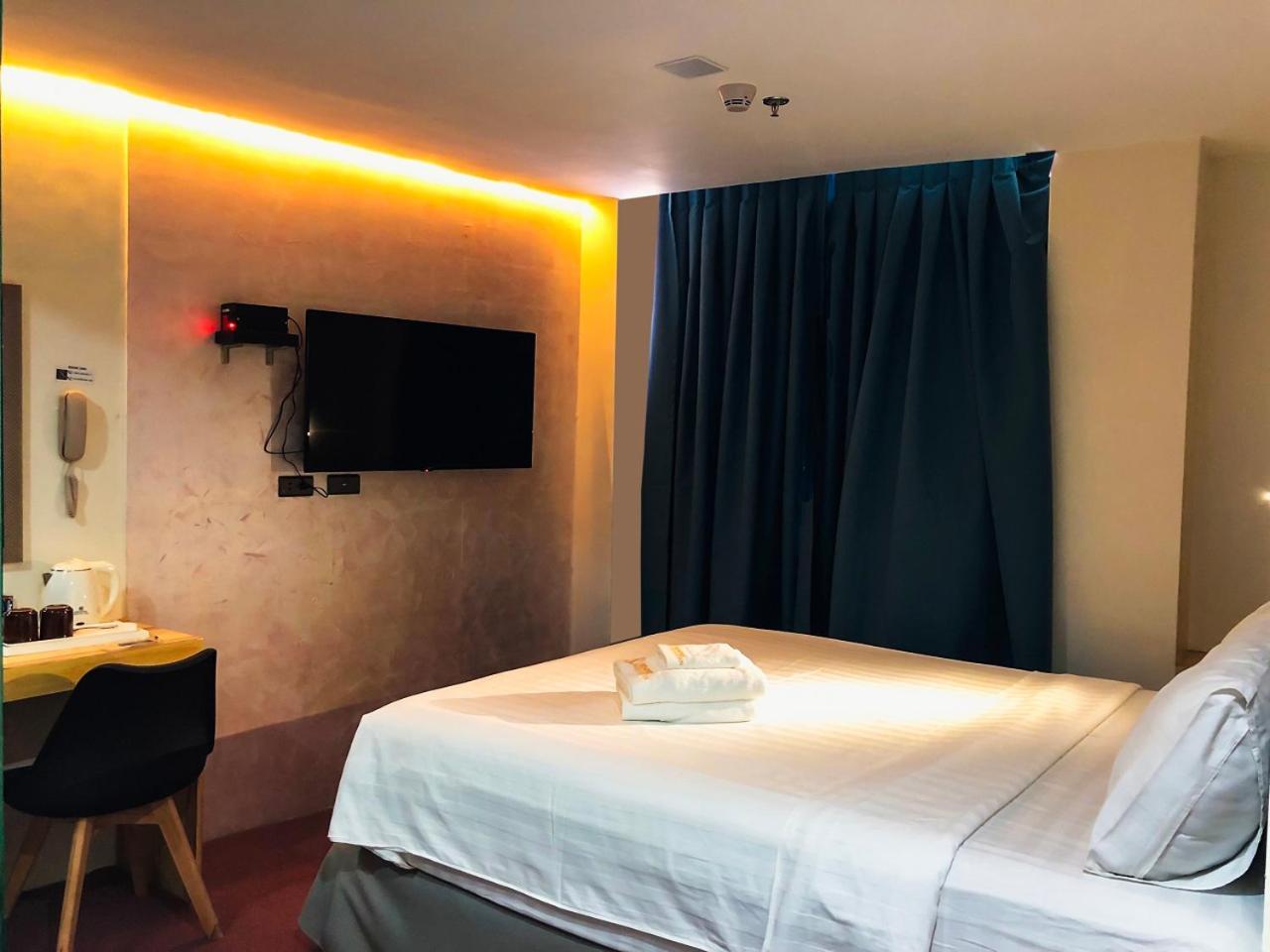 Sempre Premier Inn - Mactan Airport Hotel 麦克坦 外观 照片